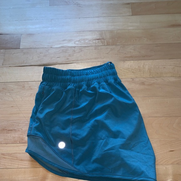 lululemon athletica Pants - Lululemon Hotty Hot Short 2.5”